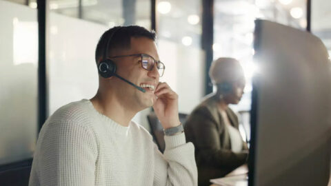 英語のお問い合わせにはオンラインで遠方から接客するのが効率的